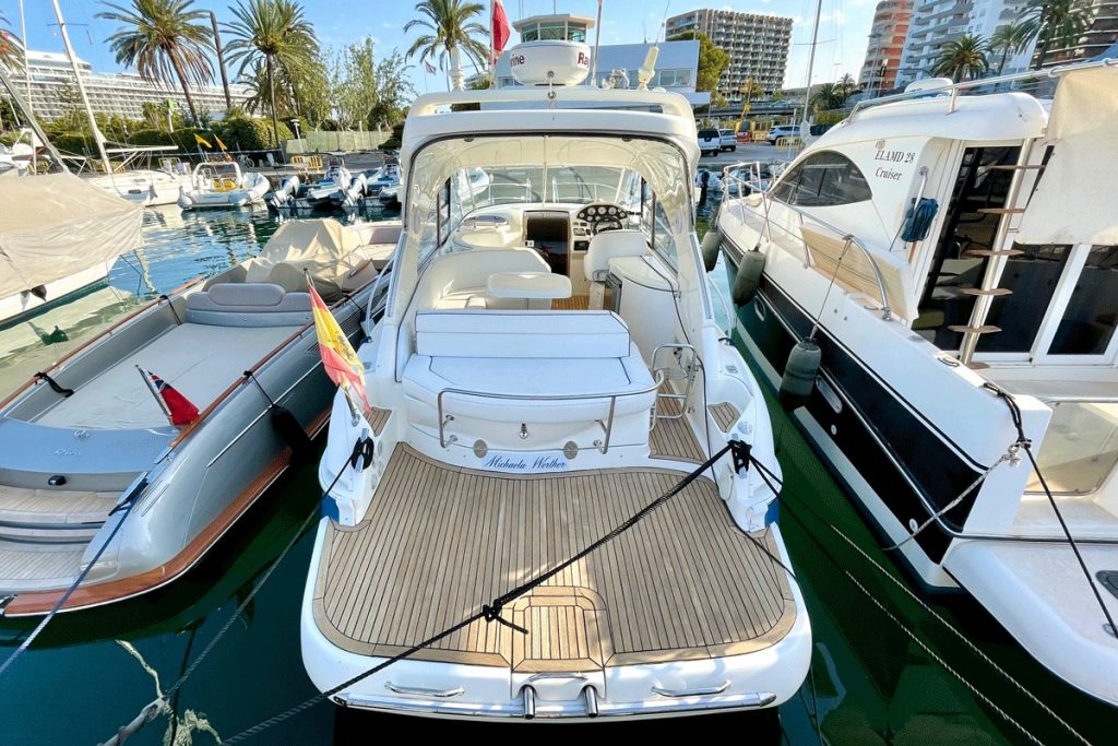 Bavaria-30-Sport-HT-stern-cockpit Bavaria 30 Sport HT en venta FYS Mallorca