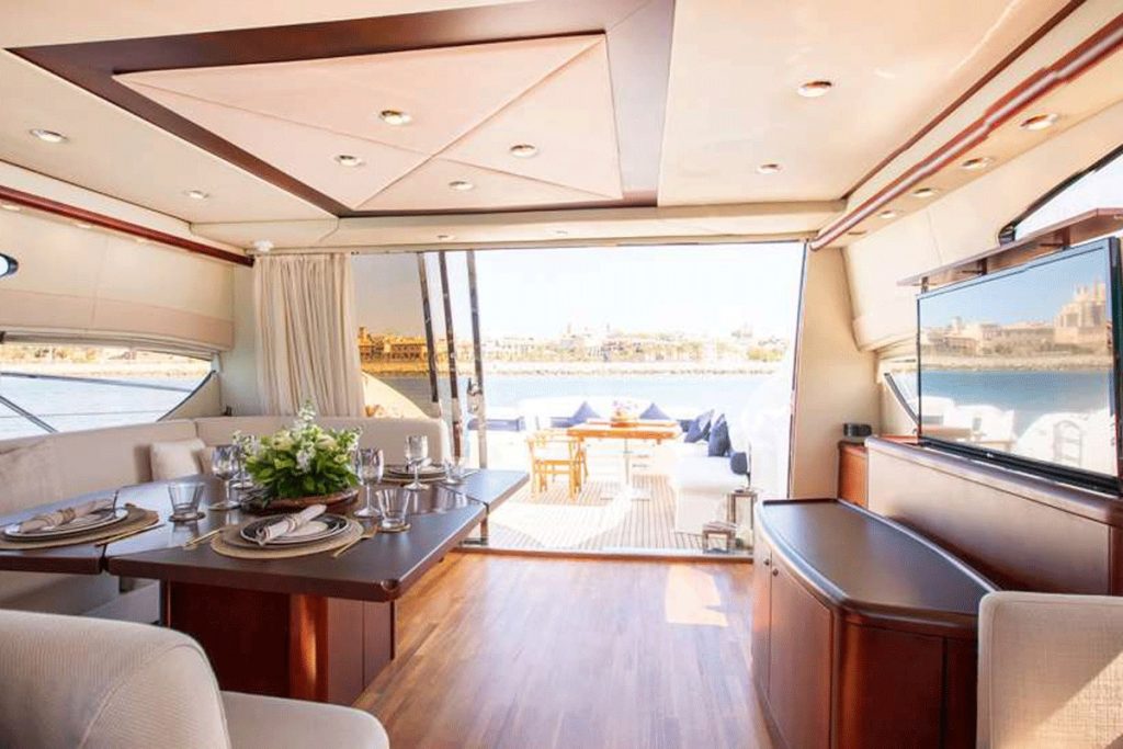 Sunseeker-Predator-72-saloon