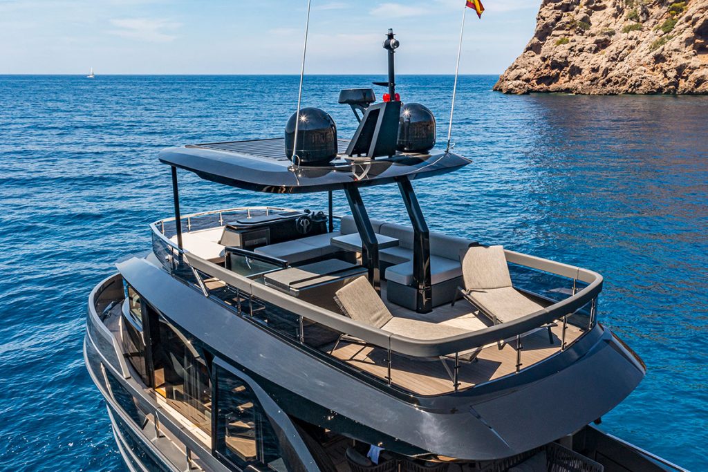 Explorer 62 for sale with Flensburger Yacht Service Mallorca office