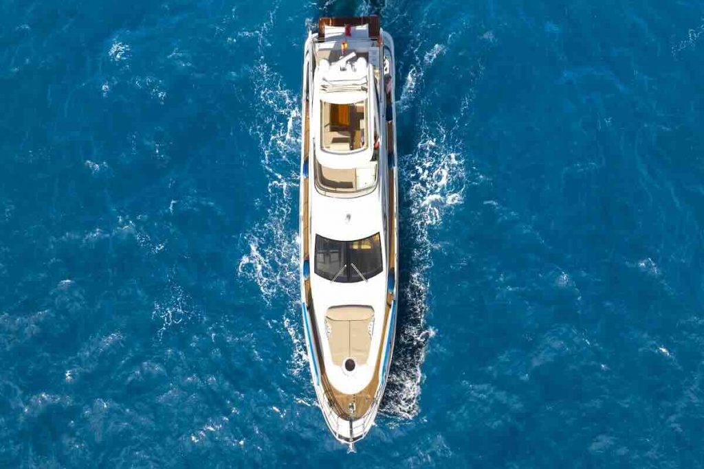Azimut 64 for charter with Flensburger Yacht Service Mallorca