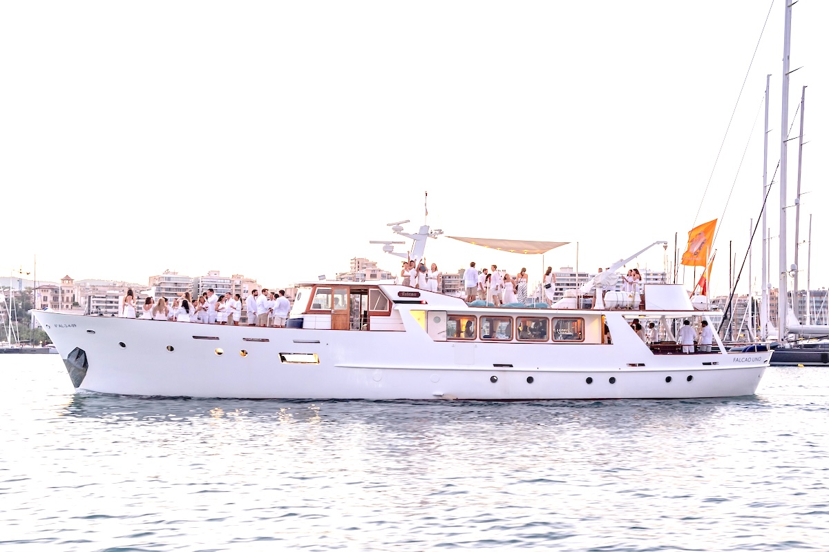 Falcao Uno for charter yacht events big groups FYS Mallorca