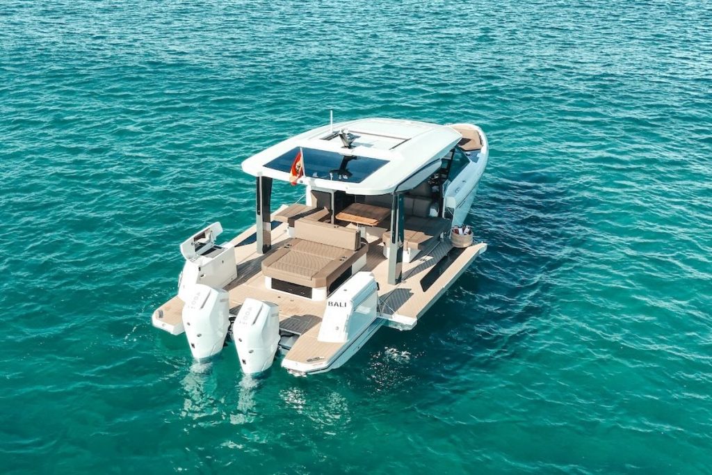 Saxdoor 400 GTO Bali motor boatt for charter FYS Mallorca