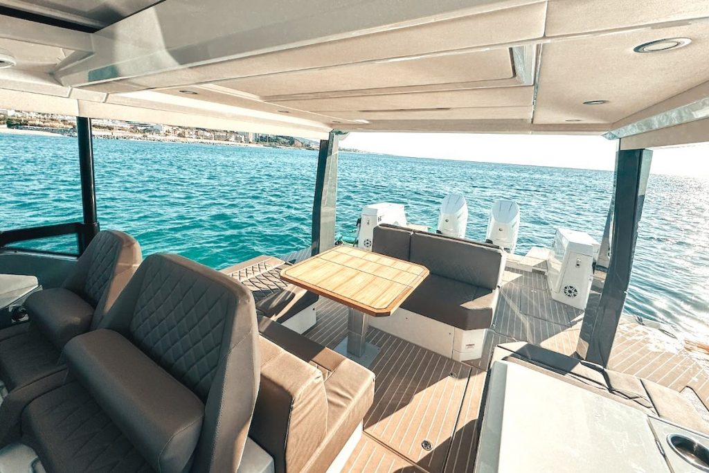 Saxdoor 400 GTO Bali motor boatt for charter FYS Mallorca