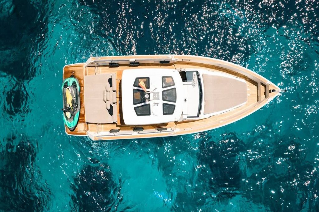 Fjord 44 Open Cara for charter FYS Mallorca