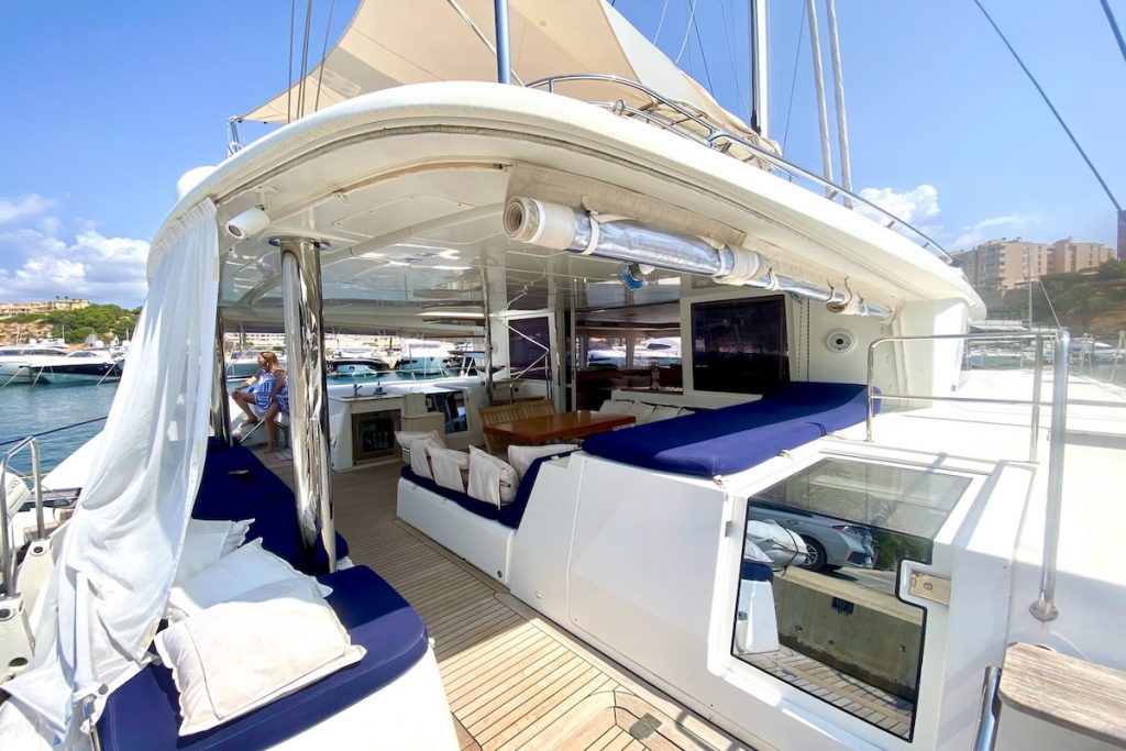 Lagoon 560 Estrella del Mar Catamaran for Sale FYS Mallorca Barcelona