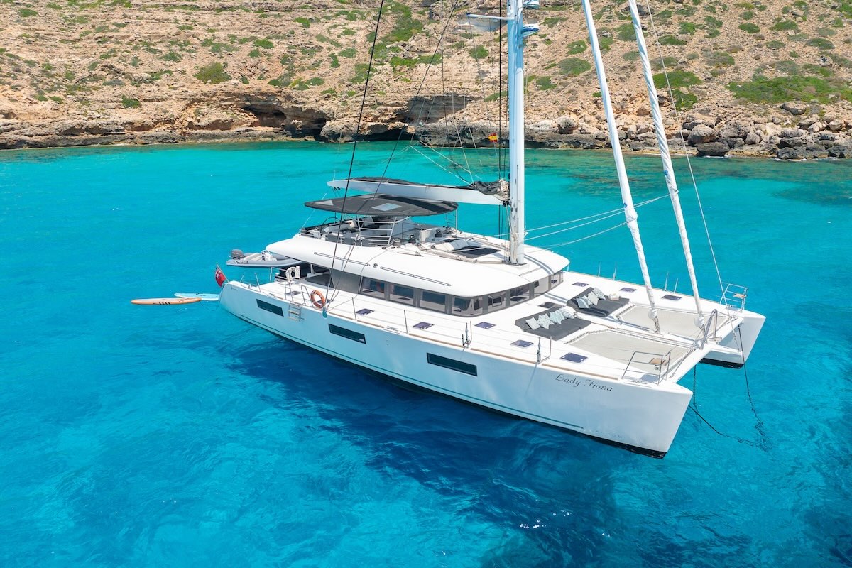 Lagoon 620 Lady Fiona for charter FYS Mallorca catamaran