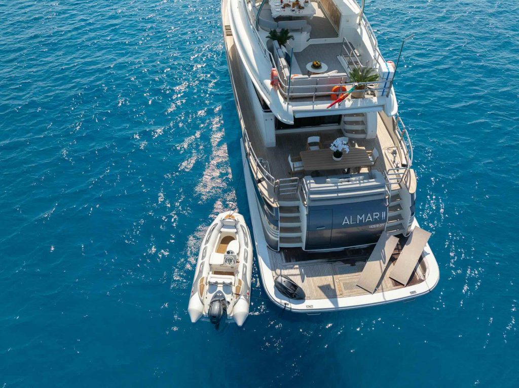 Almar II for charter Azimut Magellano 76 FYS Mallorca Palma