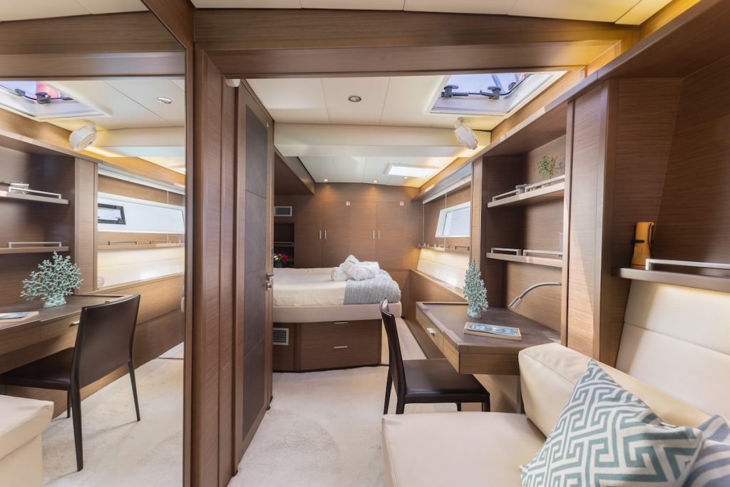 Lagoon 620 Lady Fiona for charter FYS Mallorca catamaran