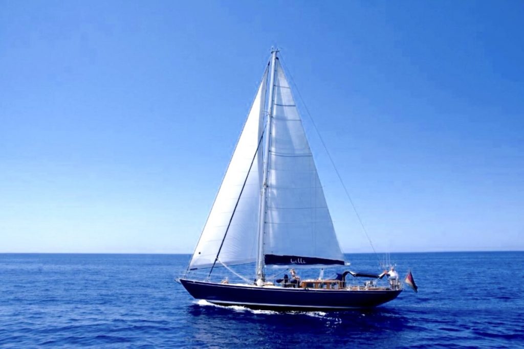 classic sailing yacht regatta charter Lilli classic sailing yacht regatta charter Lilli FYS Mallorca classic regattas charter Spain France