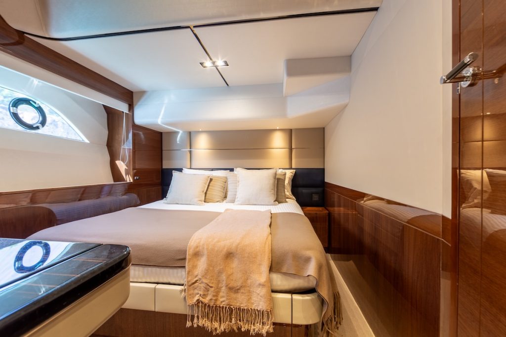 Princess Y78 MIO BARCO II for charter Princess Y78 MIO BARCO II for charter Mallorca Ibiza Balearics FYS Mallorca 4 cabins grill waterski wakeboard