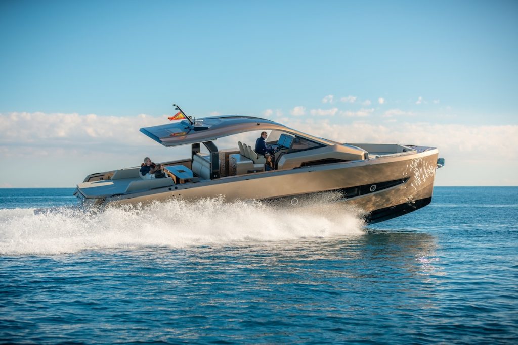 Tesoro T50 Speciale „Goldfinger“ for charter Tesoro T50 Speciale „Goldfinger“ for charter Mallorca Ibiza Balears FYS