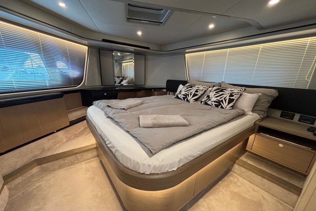Absolute 62 Fly „Emilia II“ for charter Absolute 62 Fly „Emilia II“ for charter Mallorca Ibiza Balearics FYS