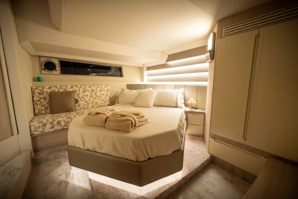 Tesoro T50 Speciale „Goldfinger“ for charter Tesoro T50 Speciale „Goldfinger“ for charter Mallorca Ibiza Balears FYS