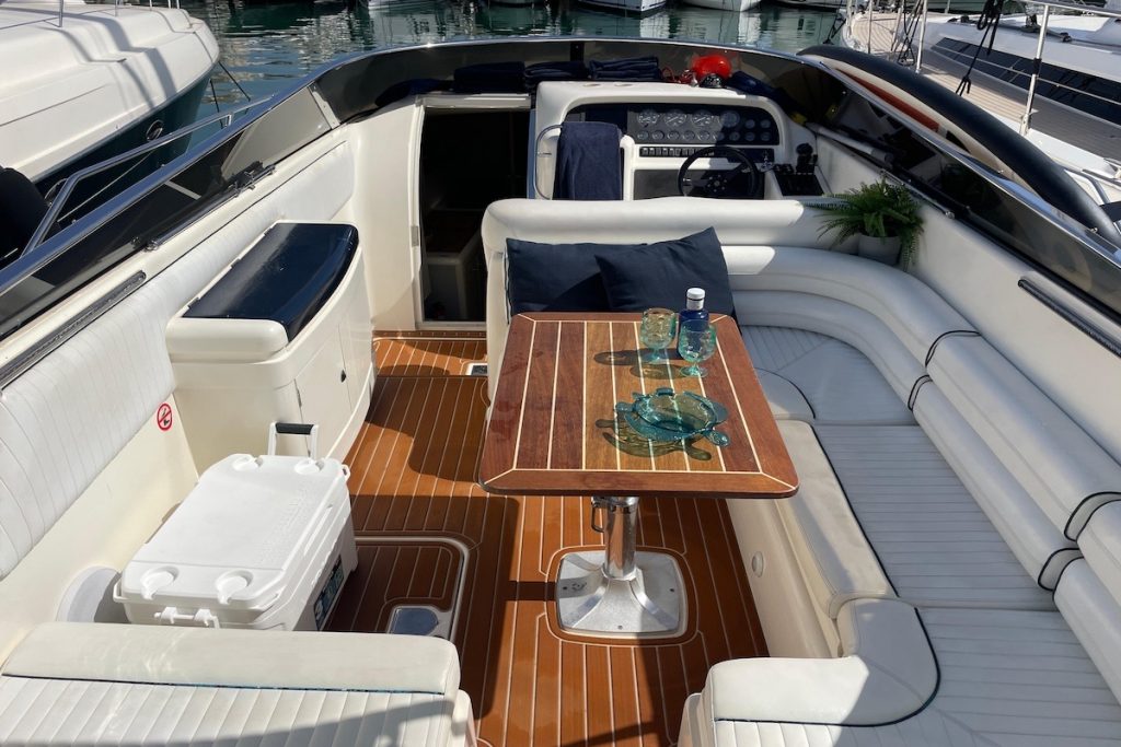 Sunseeker Apache 45 for charter Mallorca Ibiza Balearics FYS Mallorca