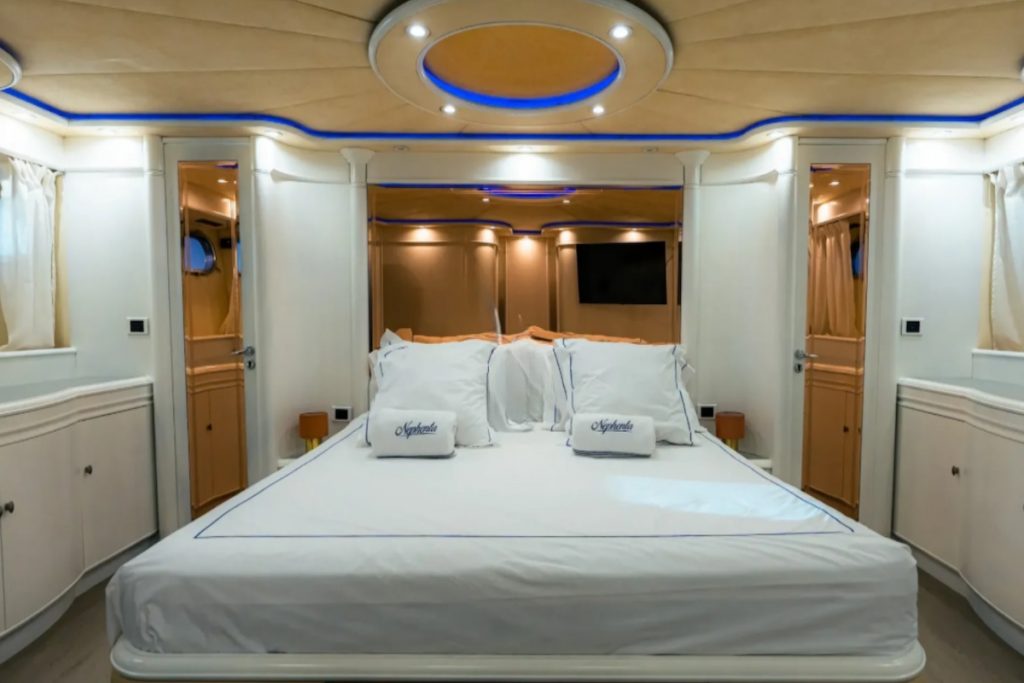 Astondoa 82 Nephenta for charter Mallorca Astondoa 82 Nephenta for charter Mallorca FYS