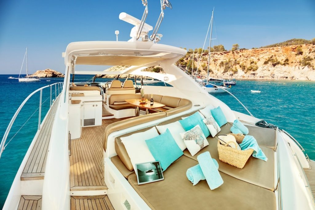 Princess V58 SHAKA LAKA for charter Princess V58 SHAKA LAKA for charter motor yacht, Ibiza, 12 guests, snorkeling equipment, wakeboard, AC, Wifi, fys Mallorca