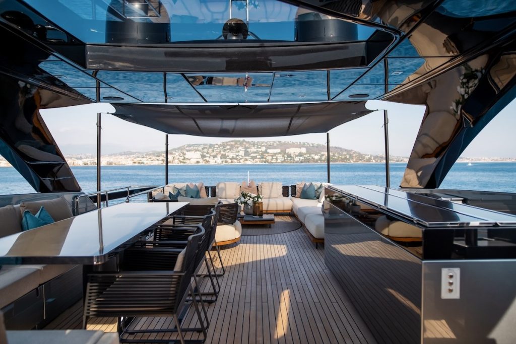 Motor Yacht Riva Argo 90 ELLA for charter Motor Yacht Riva Argo 90 ELLA for charter 4 cabins, stabilizers, seakeeper, wakeboard, waterski, seabob, Ibiza, fys Mallorca